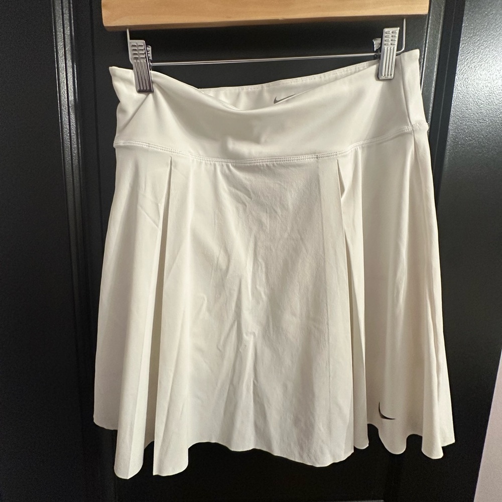 Nike Women's 17” Dri-FIT Advantage Long Golf Skort